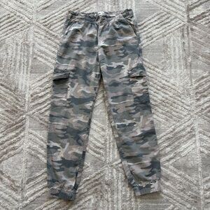 Abercrombie Kids Pants Girls 13/14 Green Camo Cargo Joggers